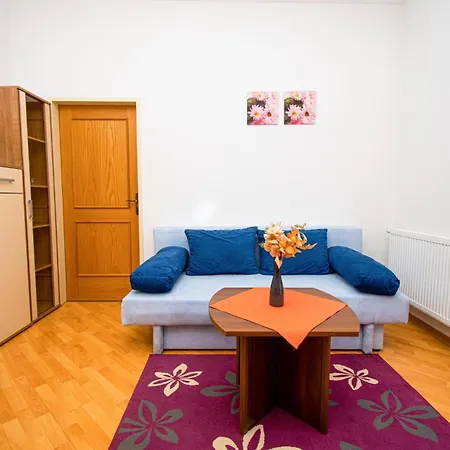 With Parking Space - 21300 Lejlighed