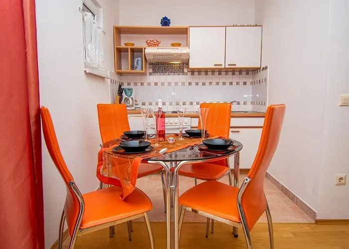 With Parking Space - 21300 Porec