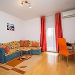 With Parking Space - 21300 Apartment Porec