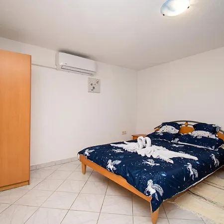 Apartment With Parking Space - 21300 *