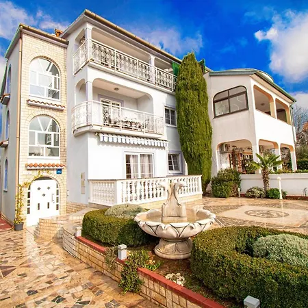 Apartment With Parking Space - 21300