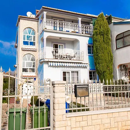 Apartment With Parking Space - 21300