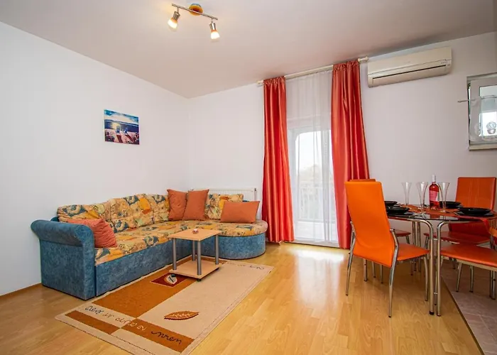 With Parking Space - 21300 Lejlighed Poreč